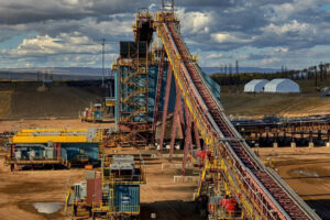 Suncor Fort Hills jobs with camp and flights for heavy equipment operators and other mining jobs positions in oil sands.