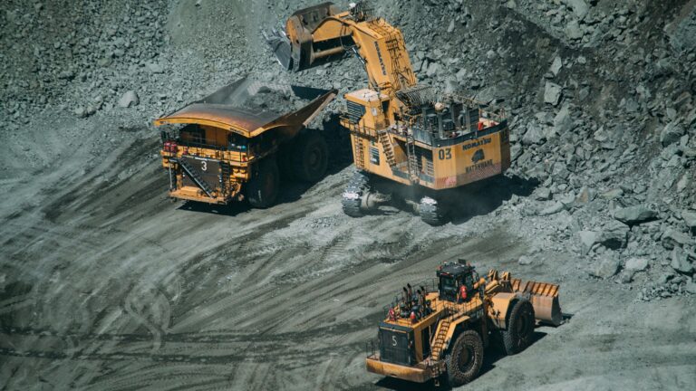 Ekati Diamond Mine Jobs NT with flights and camp - heavy equipment operators mining jobs