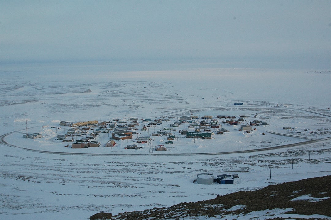 Remote camp jobs in Nunavut – Heavy equipment operators (dump trucks, backhoes, bulldozers, loaders and graders)